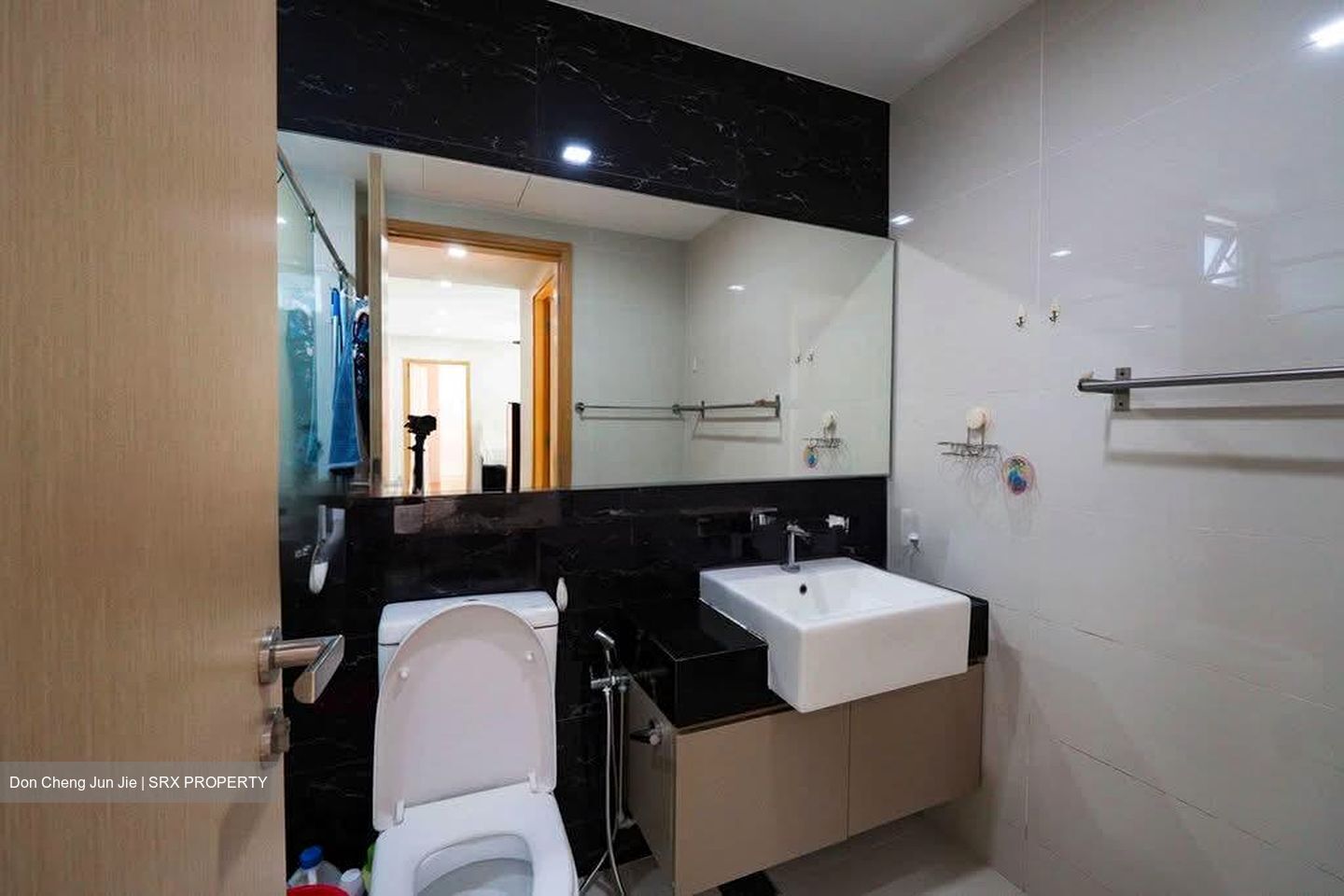 Esparina Residences (D19), Condominium #574656171